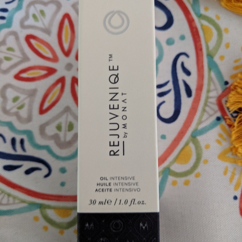 Monat Oil Intensive